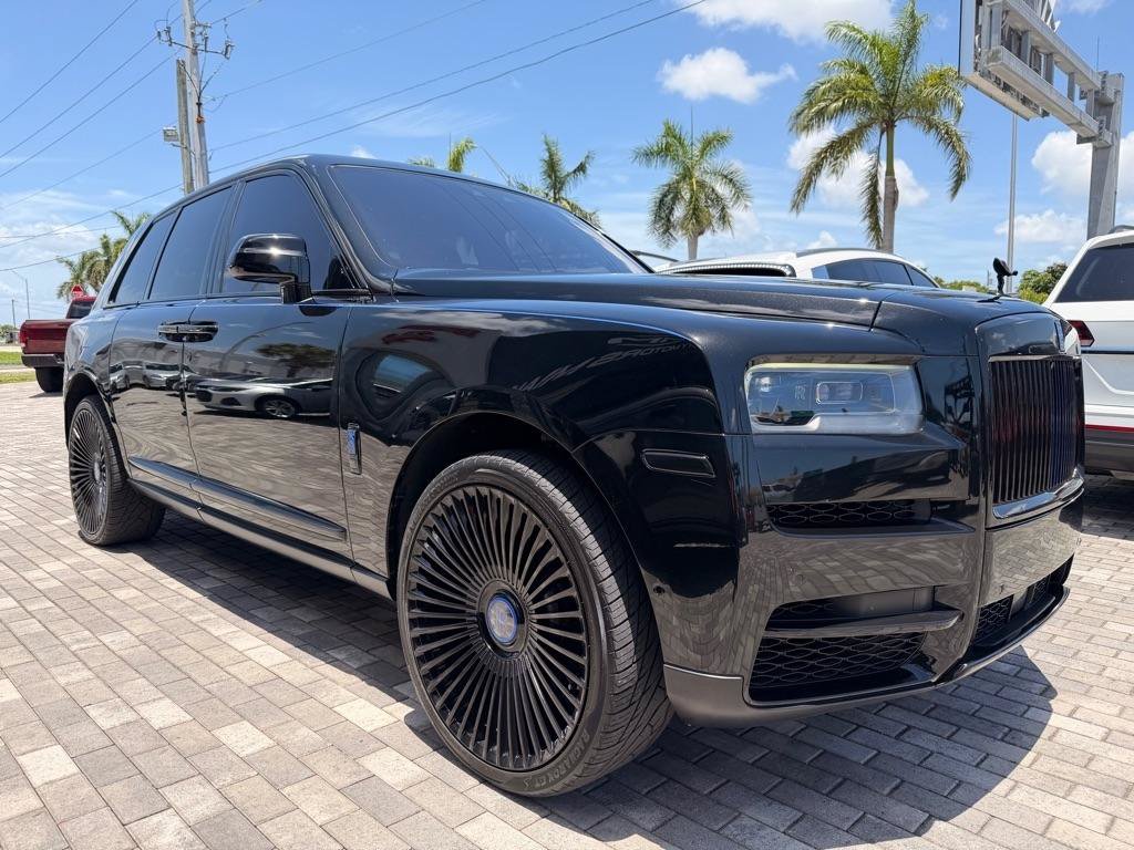 Used 2022 Rolls-Royce Cullinan AWD/4WD image 1