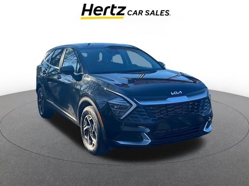 Used 2025 Kia Sportage LX image 1