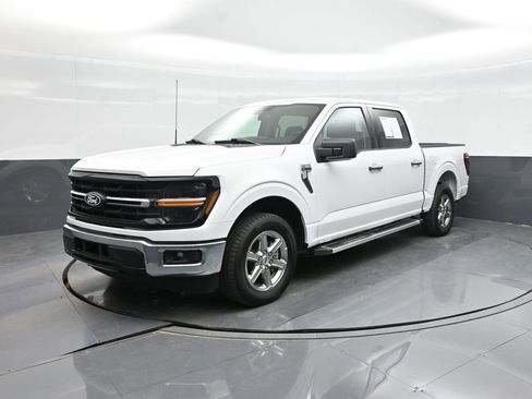 Used 2025 Ford F150 XLT w/ Equipment Group 301A Standard RWD image 19