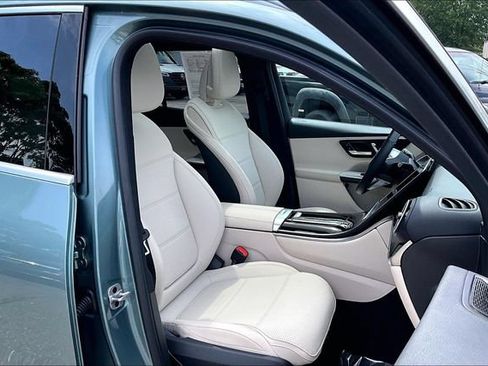 Used 2026 Mercedes-Benz GLC 300 4MATIC image 7