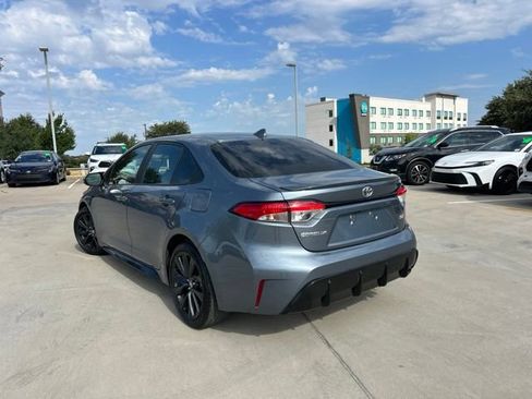 Used 2024 Toyota Corolla SE w/ SE Premium Package FWD image 5
