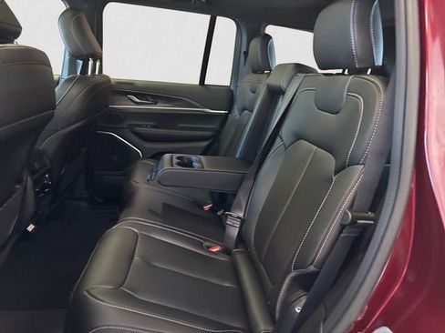 New 2026 Jeep Grand Cherokee Limited image 15