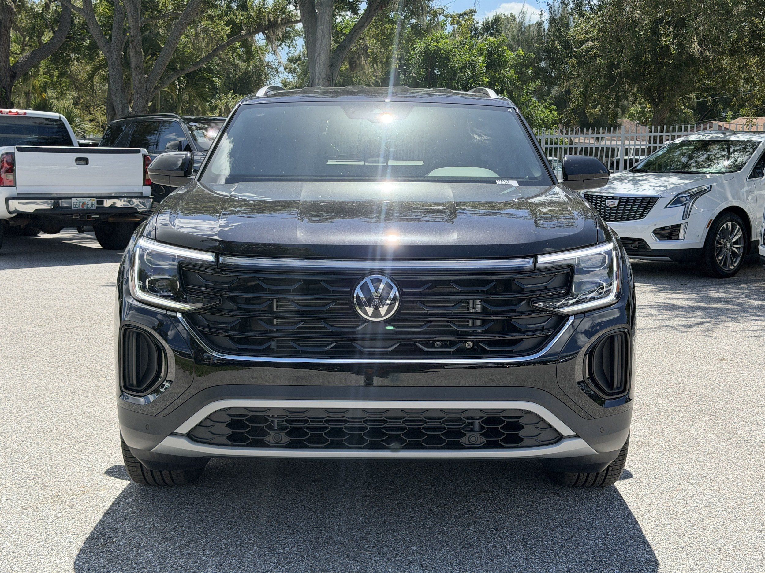 New 2026 Volkswagen Atlas Cross Sport SE FWD image 2