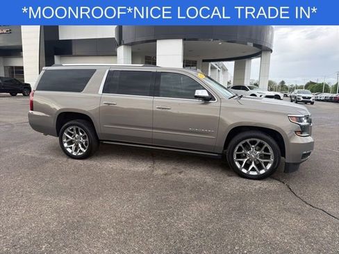 Used 2017 Chevrolet Suburban Premier image 17