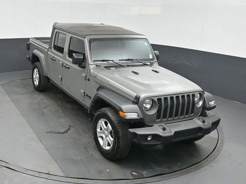 Used 2021 Jeep Gladiator Sport image 36