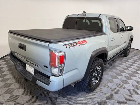 Used 2022 Toyota Tacoma TRD Off-Road w/ Technology Package image 7