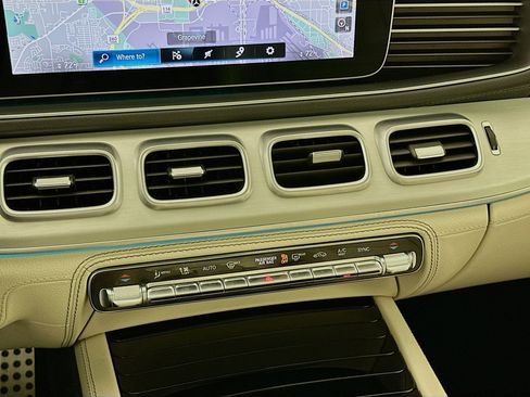 Certified 2023 Mercedes-Benz GLS 580 4MATIC image 17