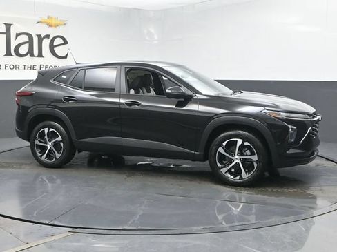New 2026 Chevrolet Trax RS w/ Sunroof Package FWD image 27
