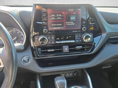Used 2022 Toyota Highlander XSE image 14