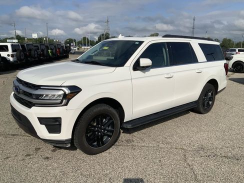 Used 2024 Ford Expedition Max XLT AWD/4WD image 4