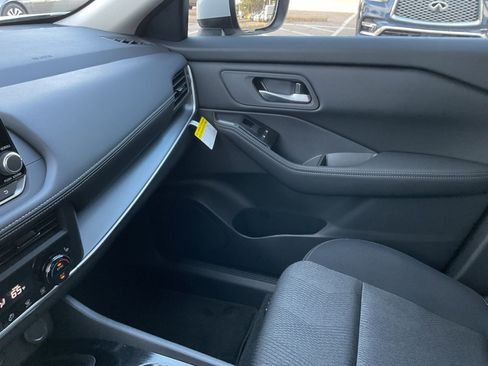 New 2026 Nissan Rogue SV image 33