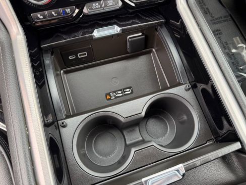 Used 2022 GMC Yukon Denali image 26