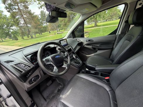 Used 2022 Ford Transit Connect XL FWD image 11