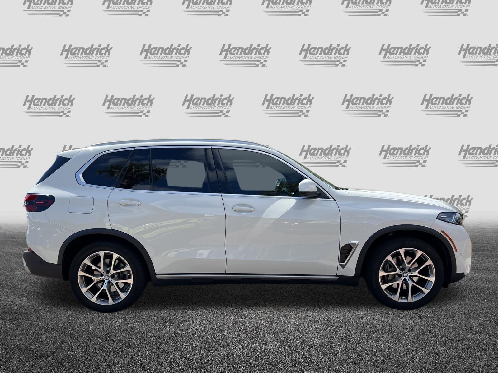 Used 2024 BMW X5 sDrive40i w/ Premium Package RWD image 11