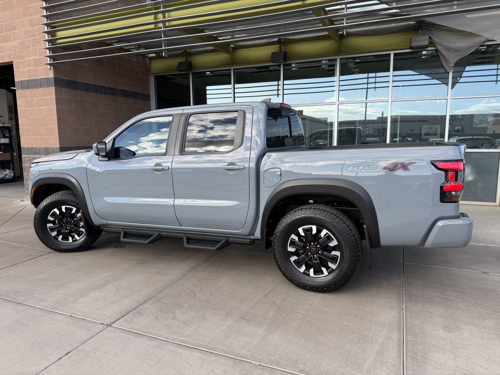 Used 2024 Nissan Frontier PRO-4X w/ Off-Road Protection Package AWD/4WD image 5