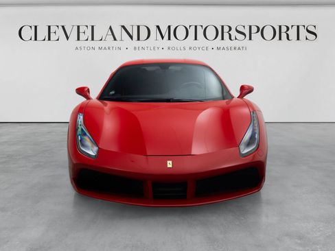 Used 2019 Ferrari 488 GTB RWD image 3