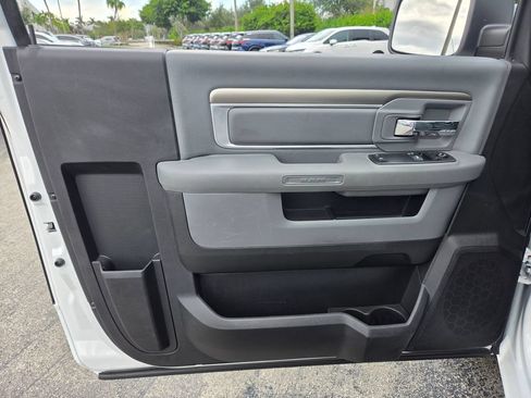 Used 2018 RAM 1500 Express RWD image 22
