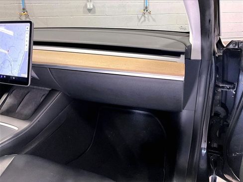 Used 2021 Tesla Model 3 Long Range image 19