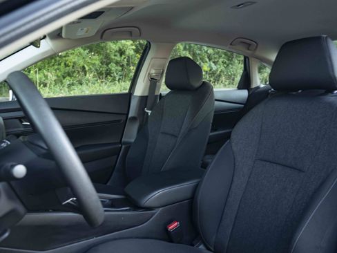 Used 2025 Honda Accord LX image 17