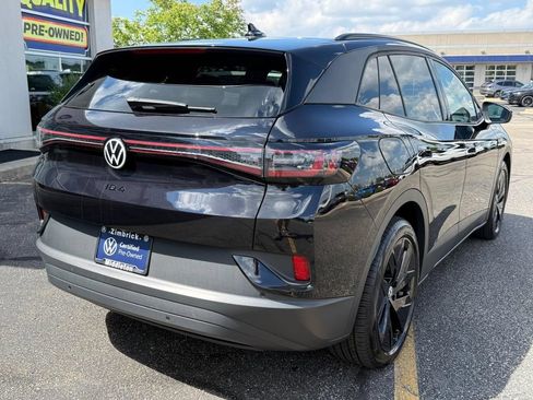 Certified 2025 Volkswagen ID.4 Pro S w/ ID.4 Black Package RWD image 3