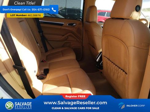 Used 2014 Porsche Cayenne S w/ Comfort Plus Package AWD/4WD image 15