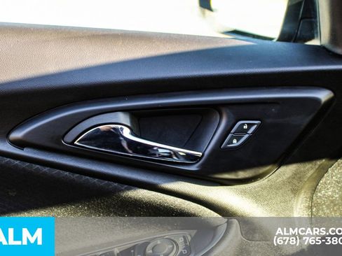 Used 2023 Chevrolet Malibu LT image 39