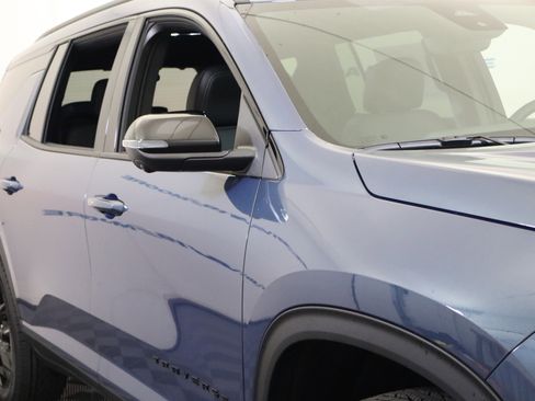 New 2026 Chevrolet Traverse LT w/ Midnight/Sport Edition image 3