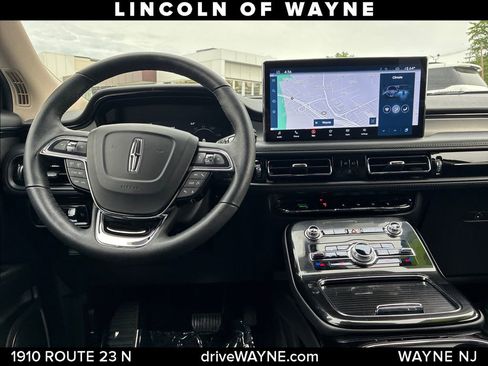 Used 2023 Lincoln Nautilus AWD w/ Premium Package image 24