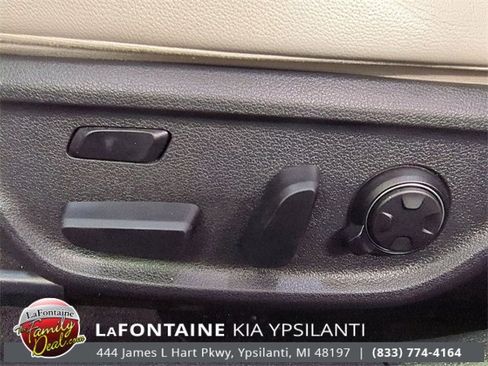 Used 2020 Genesis G70 3.3T image 13