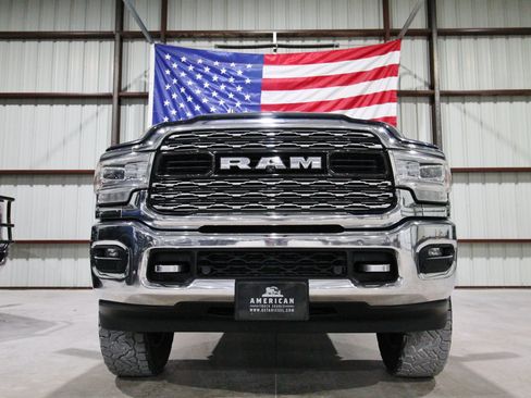 Used 2019 RAM 2500 Limited AWD/4WD image 2