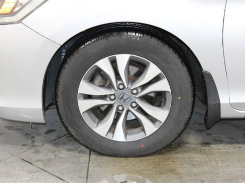 Used 2013 Honda Accord LX image 17