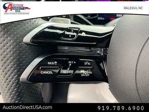 Used 2023 Mercedes-Benz GLC 300 GLC 300 image 37