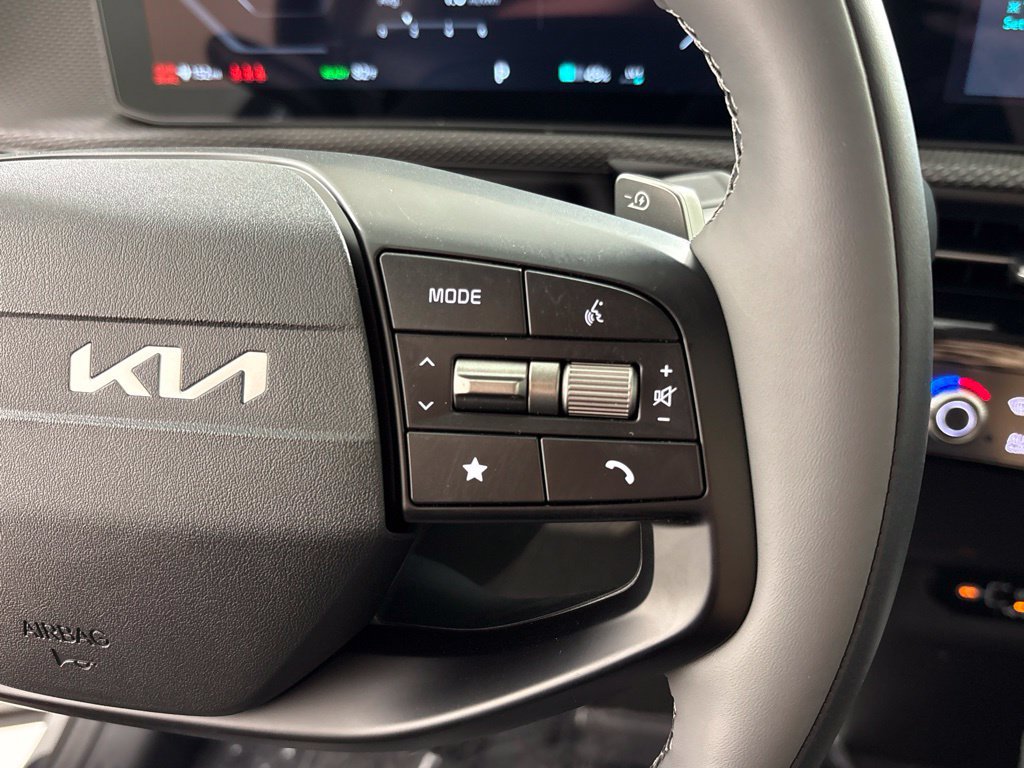 New 2026 Kia EV6 Wind RWD image 32