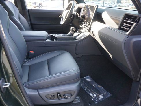 Used 2024 Lexus GX 550 GX 550 Overtrail+ image 10