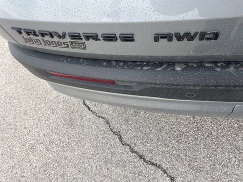 Used 2025 Chevrolet Traverse Z71 w/ Driver Confidence Package image 12