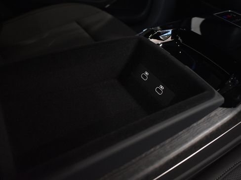 New 2025 Audi A8 L 3.0T image 33