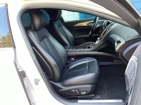 Used 2019 Lincoln MKZ Premiere image 29