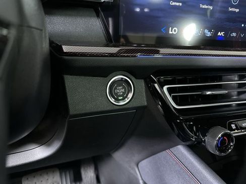 New 2026 Chevrolet Traverse RS w/ LPO, Floor Liner Package AWD/4WD image 17