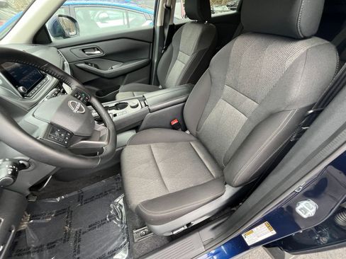 Used 2025 Nissan Rogue SV AWD/4WD image 33