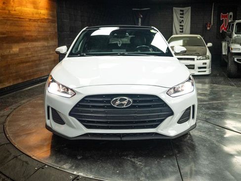 Used 2019 Hyundai Veloster 2.0 Premium image 4