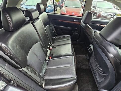 Used 2013 Subaru Outback 3.6R Limited w/ Moonroof Pkg image 6