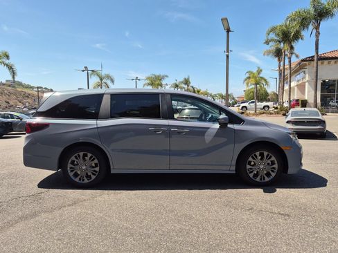New 2026 Honda Odyssey Touring image 12