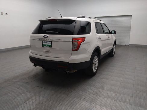 Used 2014 Ford Explorer XLT w/ Equipment Group 202A image 9