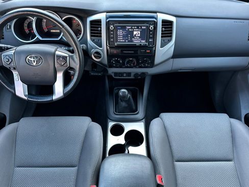 Used 2015 Toyota Tacoma 4x4 Double Cab w/ TRD Off-Road Package image 13