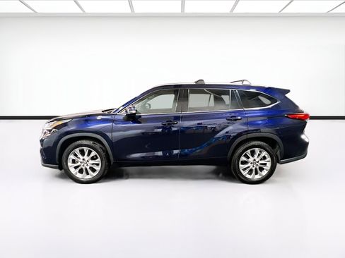 Used 2021 Toyota Highlander Limited FWD image 25