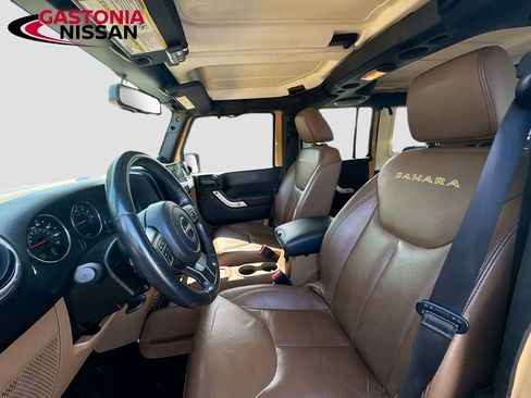Used 2013 Jeep Wrangler Unlimited Sahara w/ Connectivity Group AWD/4WD image 27