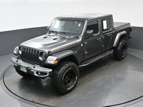 Used 2021 Jeep Gladiator Sport image 31