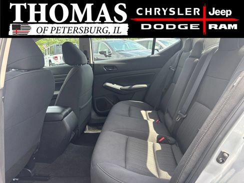 Used 2025 Nissan Altima 2.5 SV FWD image 21