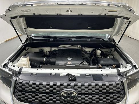 Used 2020 Toyota Tundra SR5 w/ TRD Off-Road Package AWD/4WD image 24