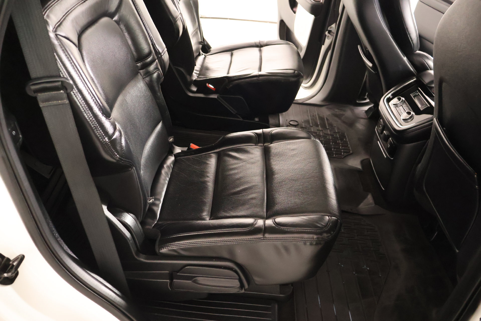 Used 2021 Lincoln Navigator Reserve w/ Luxury Package AWD/4WD image 16